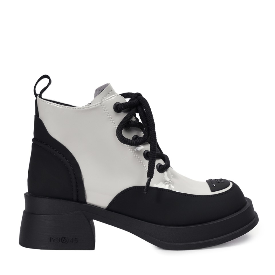 Zeytuk Siyah-Beyaz Casual Rugan Deri Kadın Bot