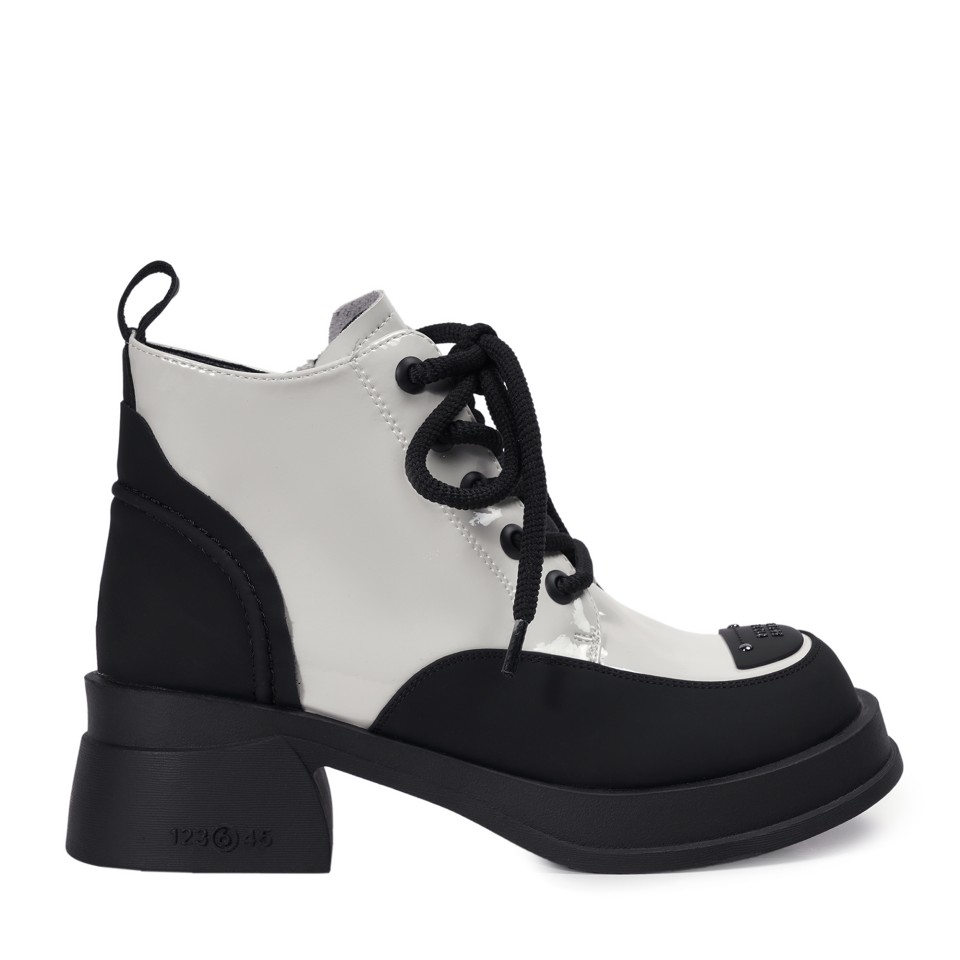 Zeytuk Siyah-Beyaz Casual Rugan Deri Kadın Bot