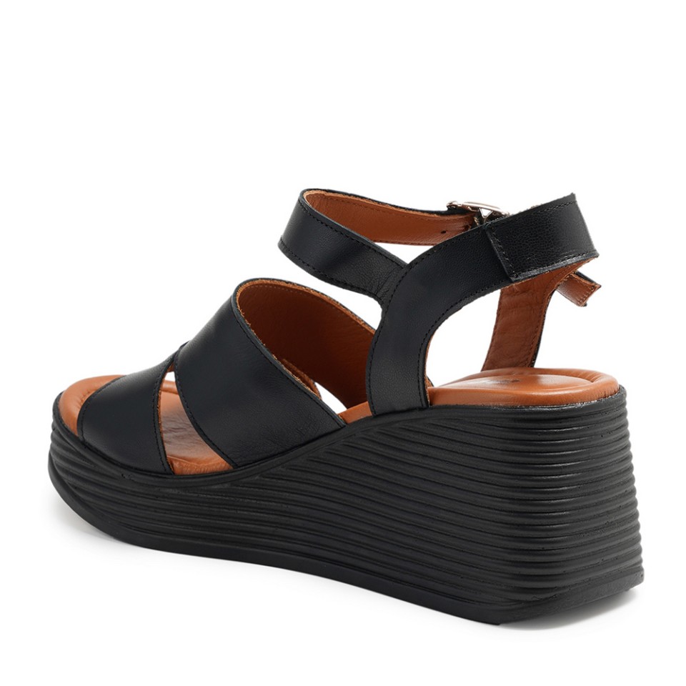 Zeytuk Siyah Hakiki Deri Kadın Sandalet