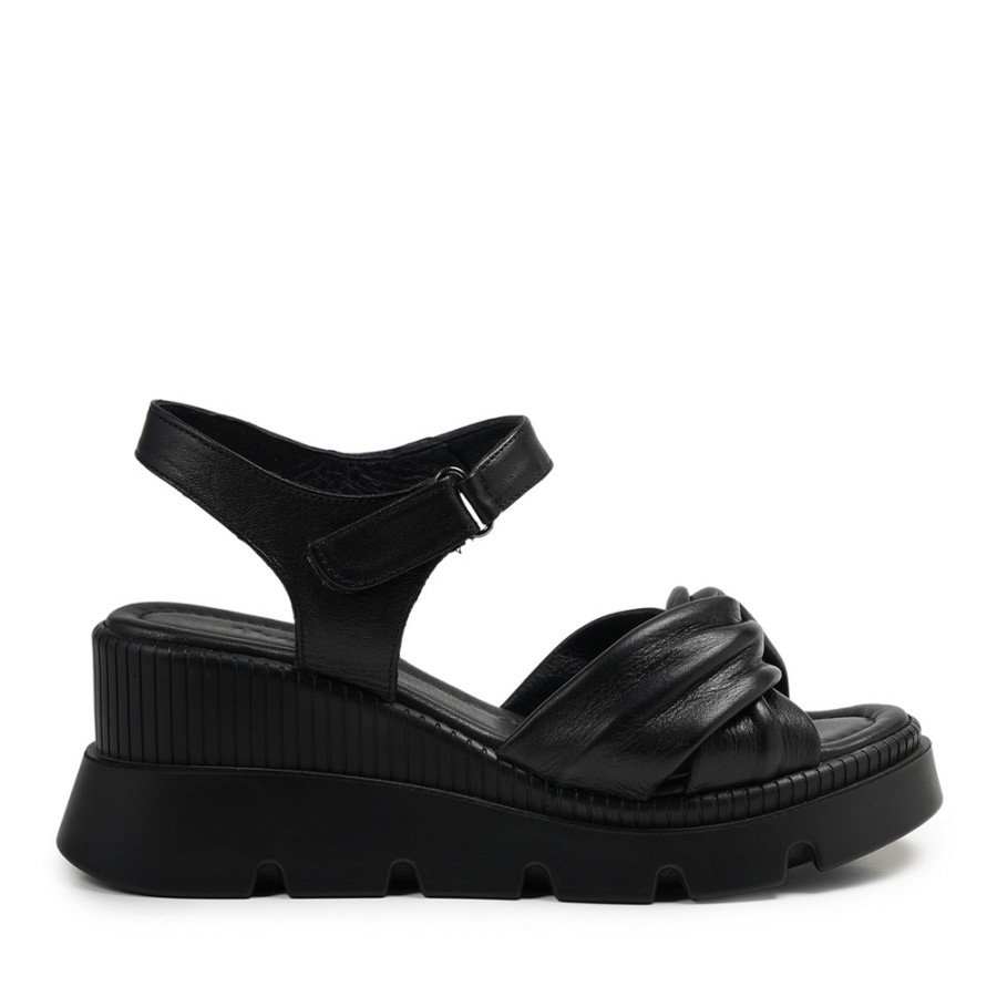 Zeytuk Siyah Hakiki Deri Kadın Sandalet  