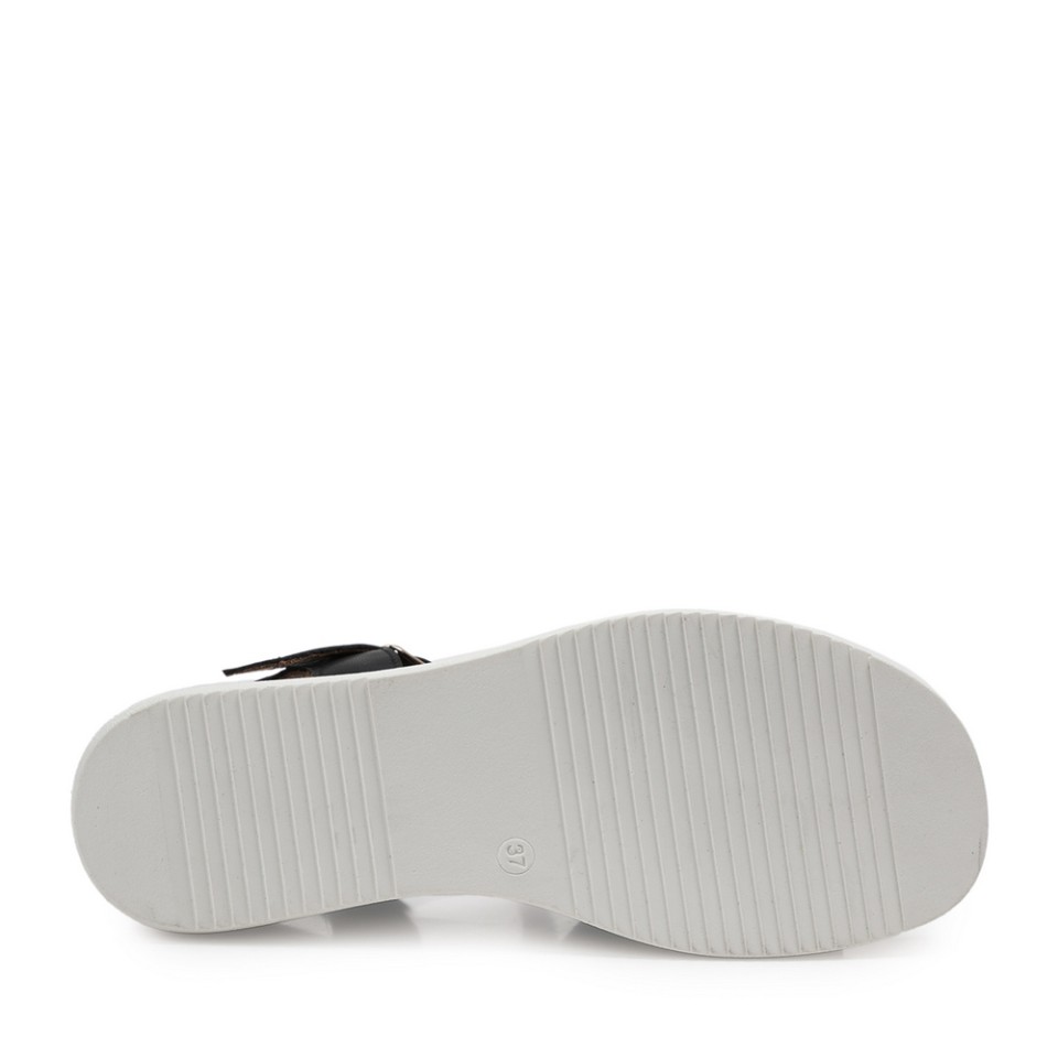 Zeytuk Siyah Hakiki Deri Kadın Sandalet  