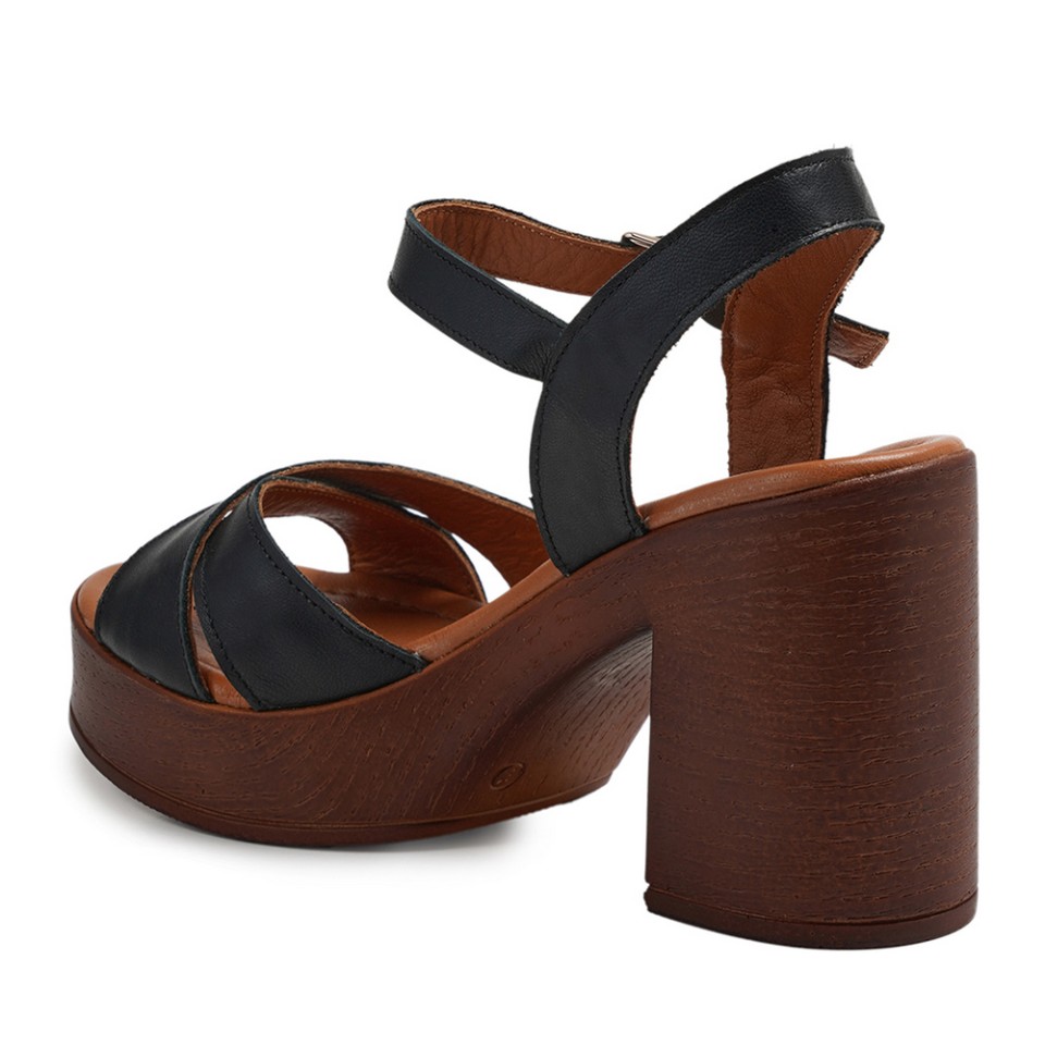 Zeytuk Siyah Hakiki Deri Kadın Sandalet  