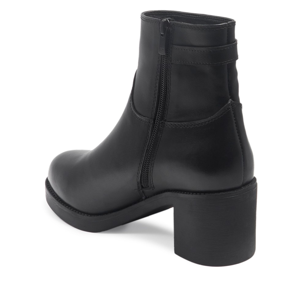 Zeytuk Siyah Klasik Deri Kadın Bot 